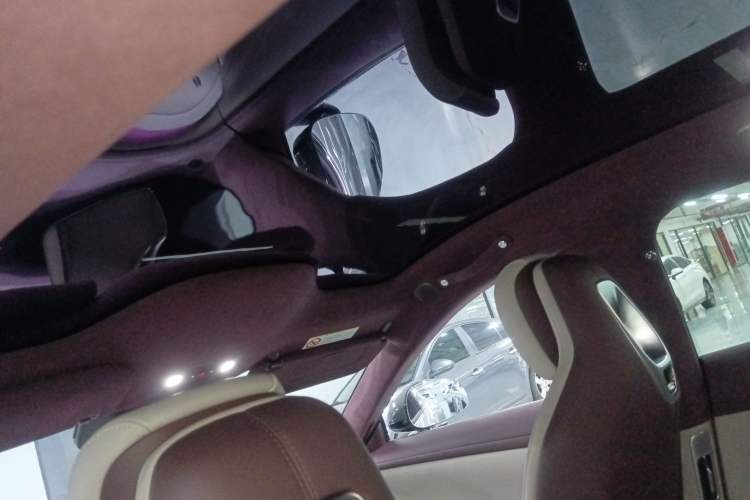 Used Xiaomi Auto YU7 2025 Ultra-Long Range High-Performance All-Wheel-Drive Max Edition Headliner