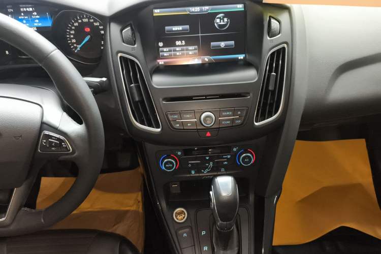 Used Ford Focus 2015 Sedan EcoBoost 180 Automatic Elite Model