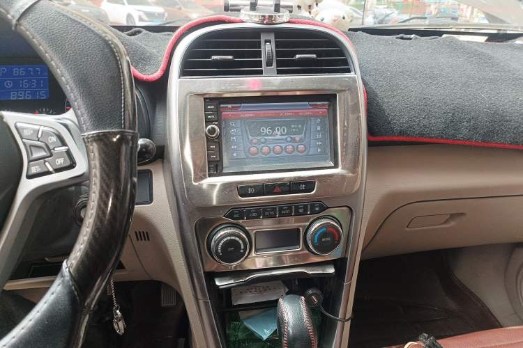 Used Chery Tiggo 3 2014 1.6L CVT ZhiShang Edition Audio And AC Panel