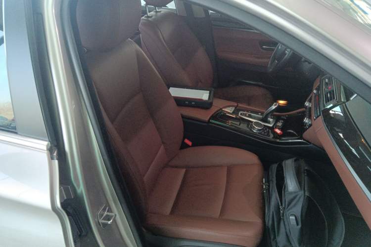 Used BMW 5 Series 2014 528Li xDrive Premium Edition Right Front Seat