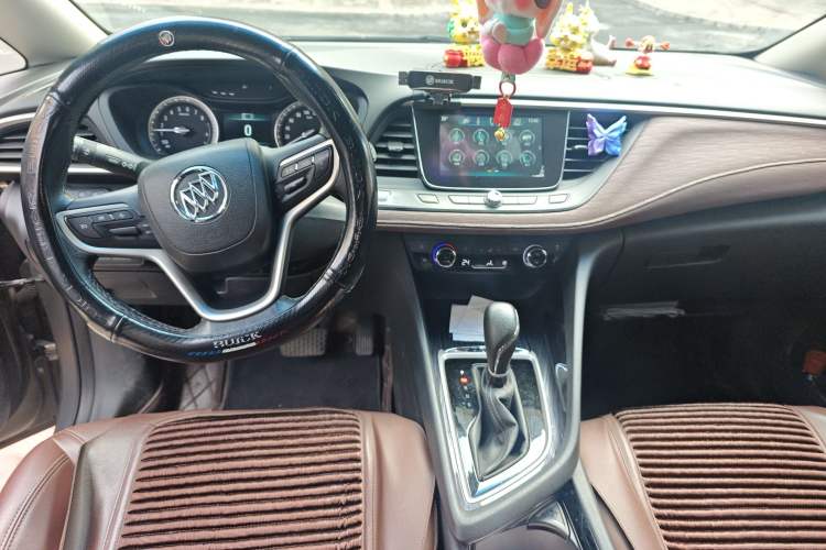 Used Buick GL6 2019 18T 6-Seater Connected Luxury Version China VI Standard Center Console