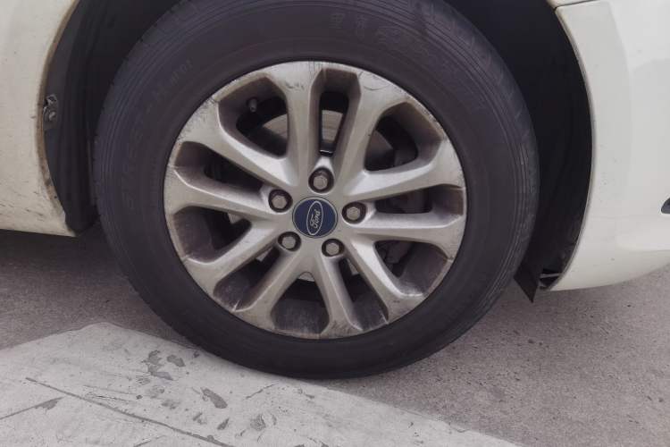 Used Ford Focus 2013 Hatchback Classic 1.8L Manual Base Model