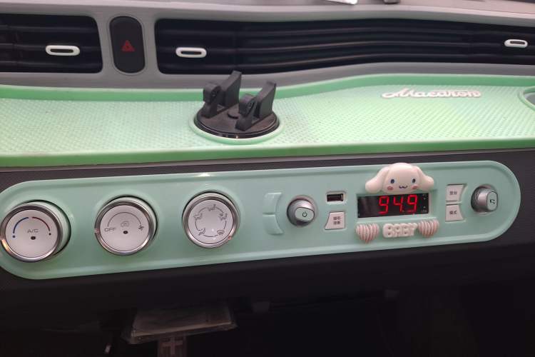 Used Wuling Hongguang MINIEV 2021 Macaron Premium Model – Lithium Iron Phosphate