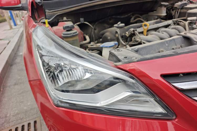 Used Hyundai Verna Ray 2014 1.4L Automatic GLX
