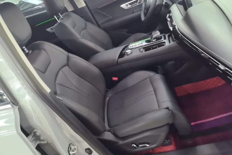 Used Dongfeng Aeolus Huge 2022 Mach Power 1.5T Dare-to-Drive Edition · Enjoyably悦
