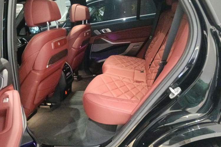 Used BMW X5 2023 xDrive 40Li M Sport Night Edition Package