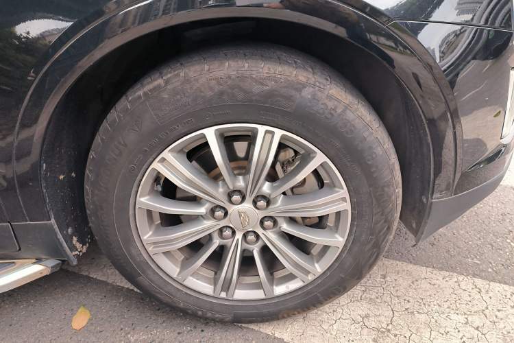 Used Cadillac XT5 2017 Anniversary Edition 25T Luxury Model