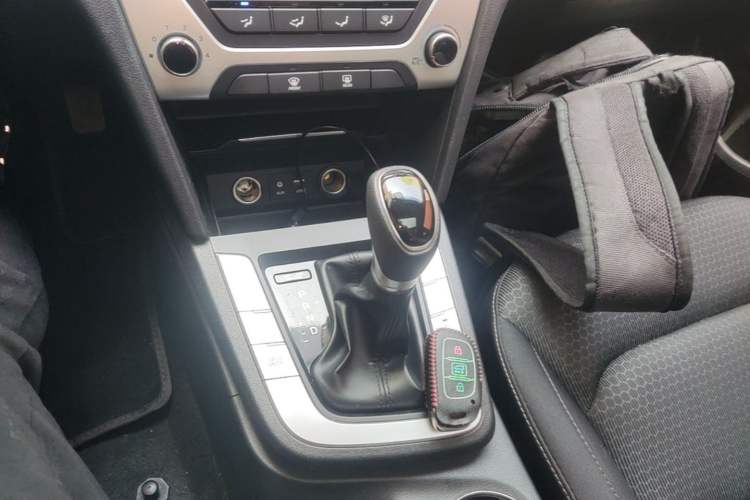 Used Hyundai Elantra (6th Generation / Lingdong) 2016 1.6L Automatic ZhiXuan – Elite Version