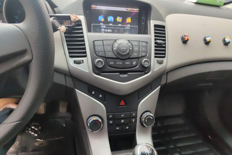 Used Chevrolet Cruze 2012 1.6L SE MT