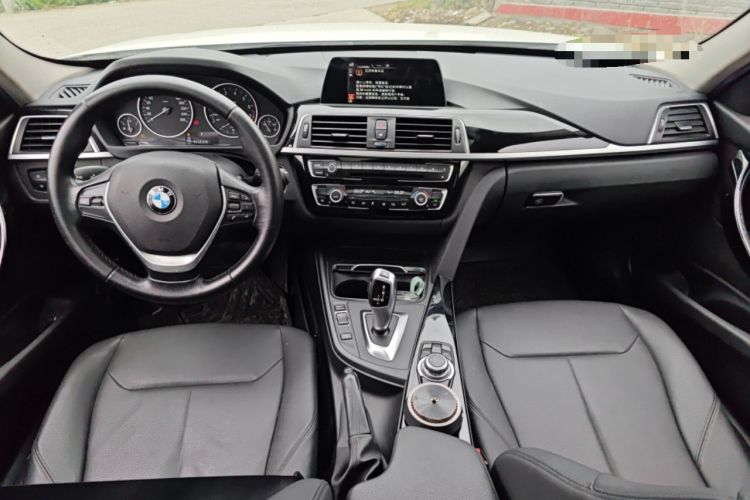 Used BMW 3 Series 2016 320Li Fashion Model Center Console