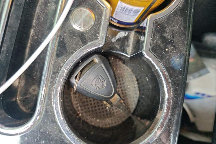 Used SAIC MAXUS G10 2016 2.0T Automatic Executive Edition
