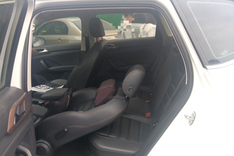 Used Volkswagen Tharu 2020 280TSI Two-Wheel Drive Luxury Edition China VI Standard Left Rear Seat