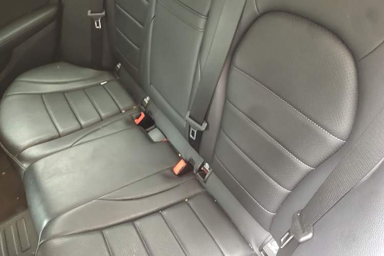 Used Mercedes-Benz C-Class 2019 C 180 L Fashion Edition Sport Version Left Rear Seat