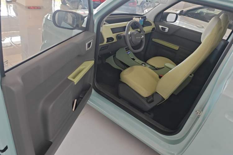 Used Geely Galaxy Panda 2023 Panda Mini 200km Endurance Bear