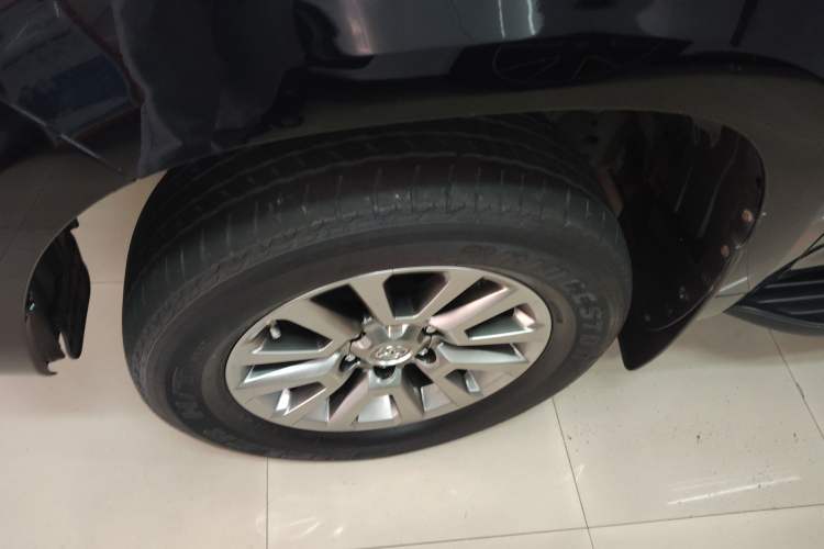 Used Toyota Prado 2018 4.0L Parallel Import
