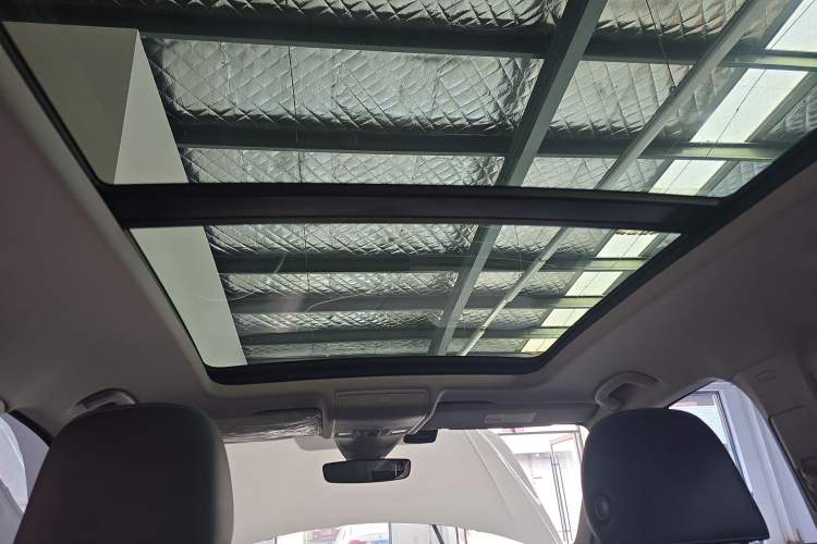 Used Volkswagen Tiguan L 2023 330TSI Automatic Two-Wheel Drive R-Line Enjoyment Edition