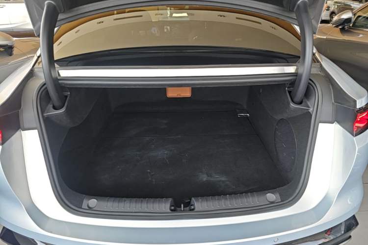 Used BYD Han L 2025 EV Four-Wheel Drive LiDAR Flagship Model
