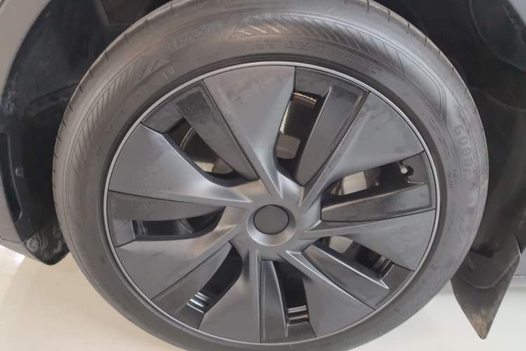 Used Tesla Model Y 2024 Rear-Wheel-Drive Version