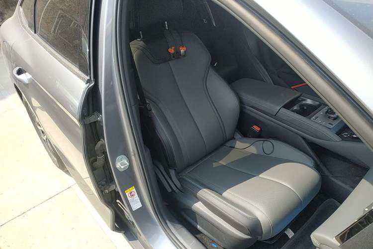 Used BYD Qin L 2024 DM-i 80KM Beyond Model Right Front Seat