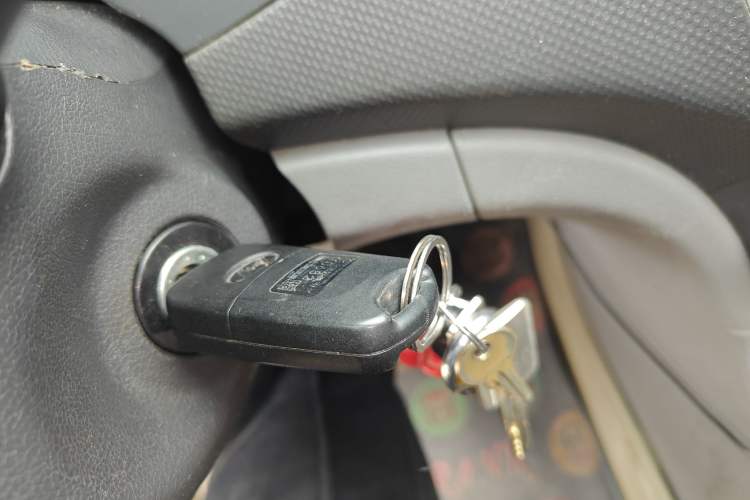 Used Hyundai Verna (older generation) 2010 Sedan 1.4L Automatic Comfort Model GS
