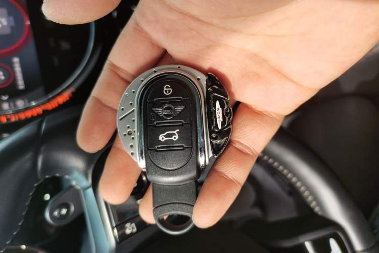 Used MINI 2022 2.0T COOPER S Black Badge Special Edition
