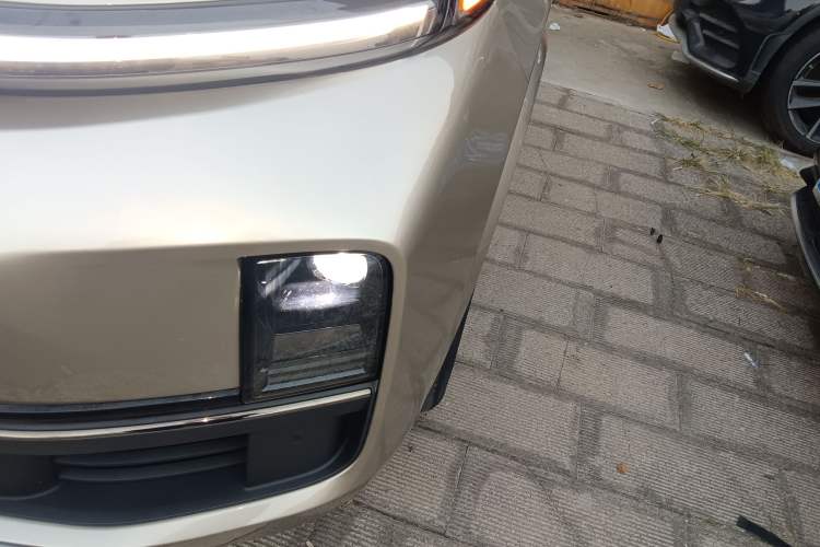 Used Li Auto L8 2023 Max model