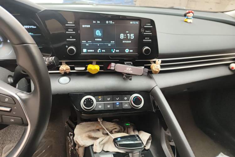 Used Hyundai Elantra 2021 1.5L CVT GLX Elite Edition Audio And AC Panel