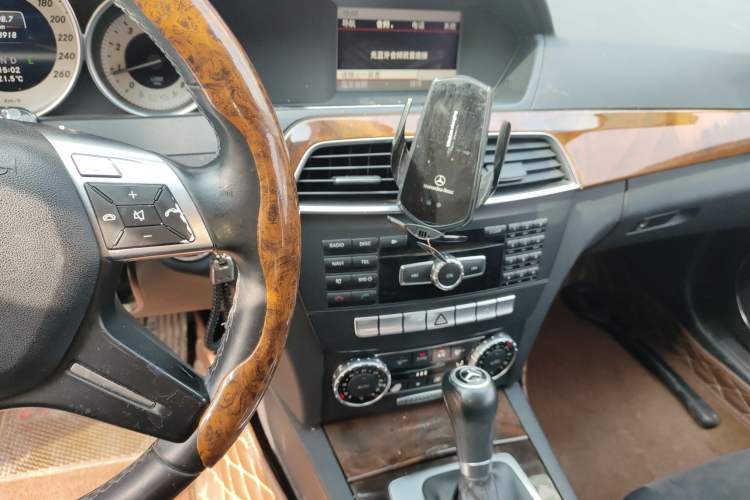 Used Mercedes-Benz C-Class 2013 C 260 Elegant Grand Edition
