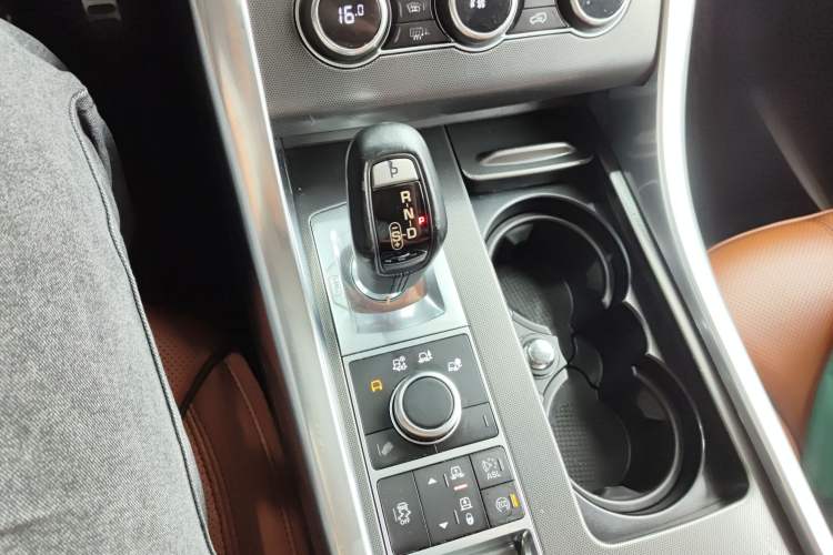 Used Land Rover Range Sport 2014 3.0 SC V6 HSE DYNAMIC Gear Lever