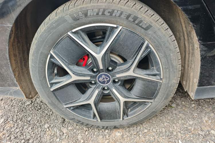 Used BYD Han 2024 EV Glory Edition 715KM Front-Wheel-Drive Flagship Model Right Rear Wheel Hub