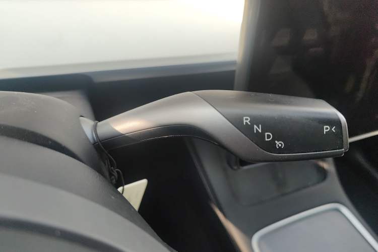 Used Tesla Model Y 2022 Revised Version Rear-Wheel Drive Gear Lever