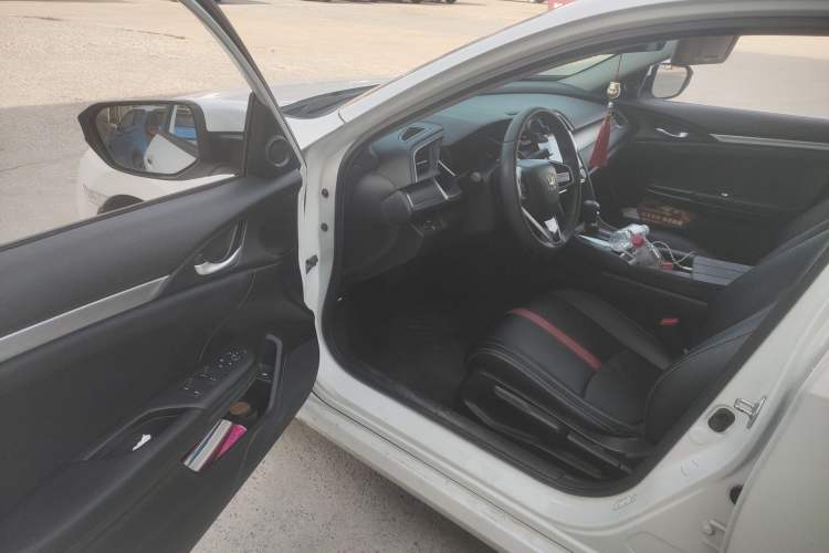 Used Honda Civic 2016 220TURBO CVT Luxury Edition