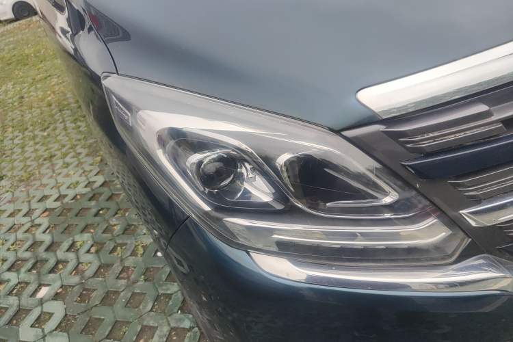 Used FORTHING M7 2022 Lingjue Model 2.0T Automatic Marquis Edition Right Front Headlight