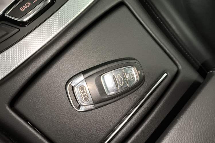 Used Audi A6L 2014 TFSI Comfort Model
