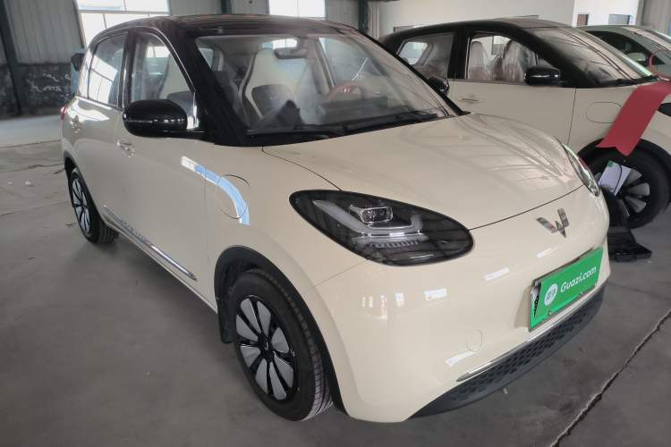 Used Wuling Bingo 2025 333 km Lingxi Connected Version Front Right 45 Deg