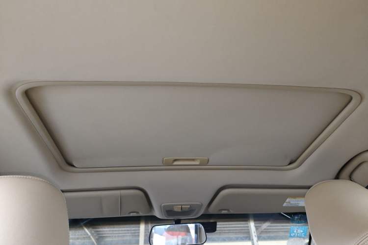 Used Baojun 730 2015 1.8L Manual Luxury Navigation ESP Version 7-seater