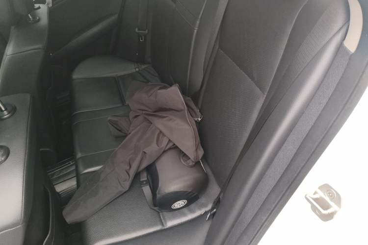 Used Mercedes-Benz C-Class 2011 C 180K Classic model Left Rear Seat