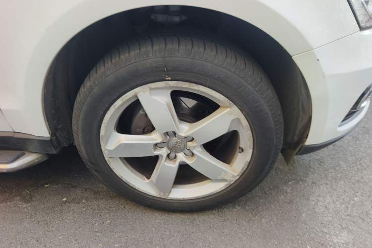 Used Audi Q5 2015 40 TFSI Comfort Model
