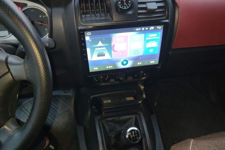 Used Great Wall Wingle 5 2016 2.8T Two-Wheel-Drive Entry-Level GW2.8TC Big Double-Cab GW2.8TC Audio And AC Panel