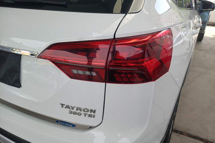 Used Volkswagen Tayron 2020 380TSI Four-Wheel Drive Luxury Connect Pro Edition Right Rear Taillight