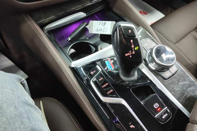 Used BMW 5 Series 2022 Second Facelift 525Li M Sport Package
