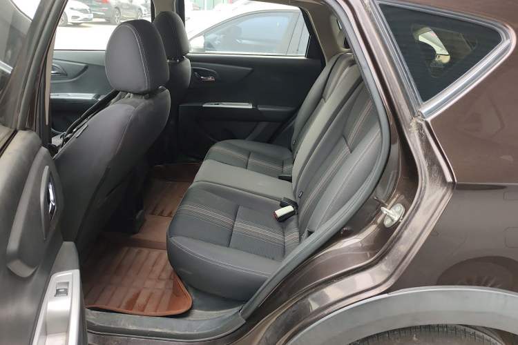 Used Dongfeng Aeolus AX3 2016 1.5L Manual ZhiKu Model
