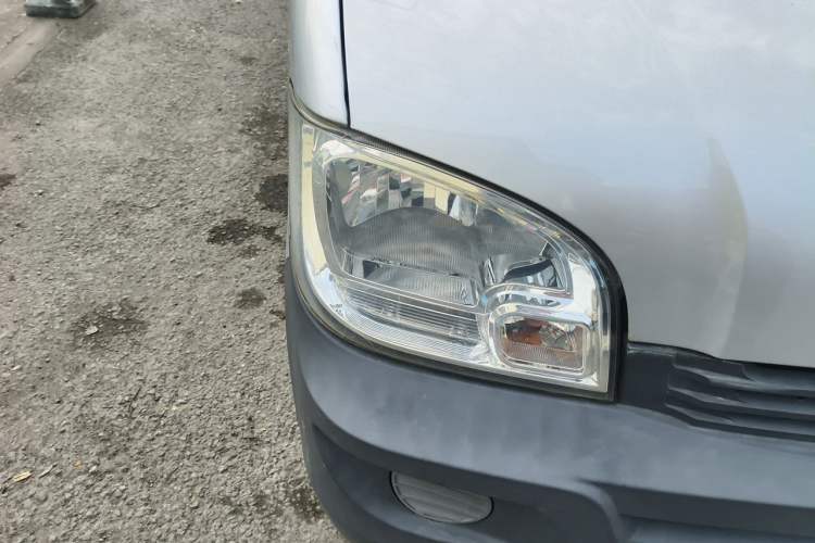 Used Wuling Zhiguang 2015 1.2L Practical LS-I Model Right Front Headlight