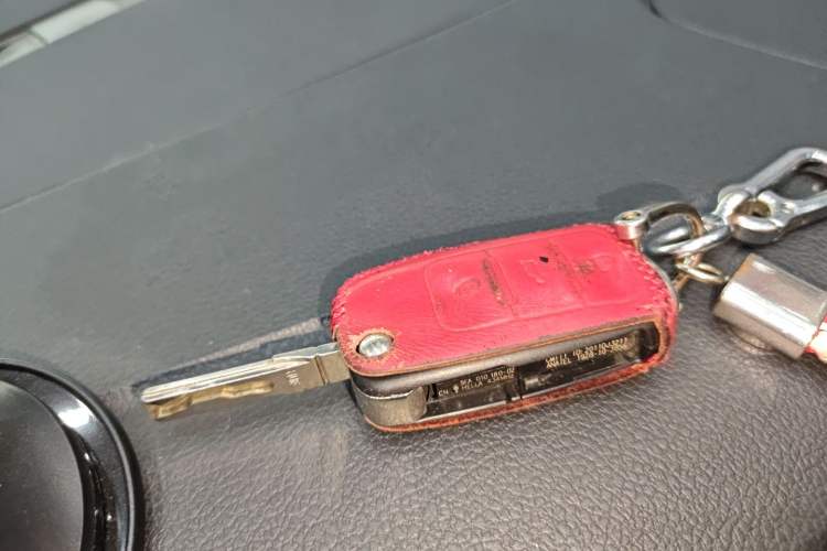 Used Volkswagen Polo 2016 1.6L Automatic Comfort Model Interior 1