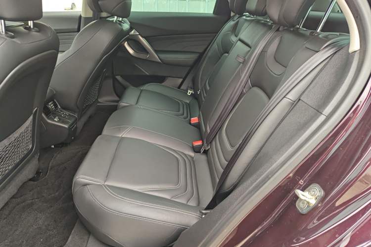 Used DS 5 2014 1.6T Luxury Edition THP200
