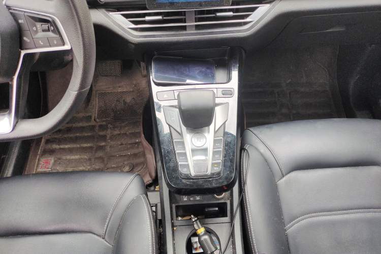 Used BYD Yuan New Energy 2019 EV535 Smart Connect Trendsetting Model
