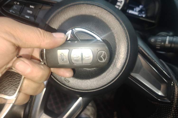 Used Mazda 3 Axela 2017 Sedan 1.5L Automatic Luxury Model China VI Standard