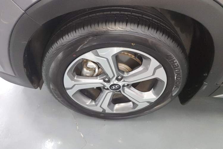 Used Hyundai Santa Fe 2019 380 TGDi TOP Automatic Two-Wheel Drive Flagship Version China VI Standard Left Front Wheel Hub