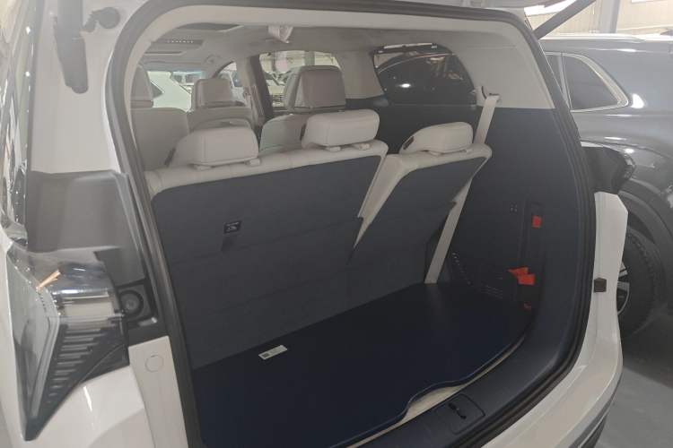 Used Buick GL8 New Energy 2024 Lu Zun Luxury Edition 7-Seater