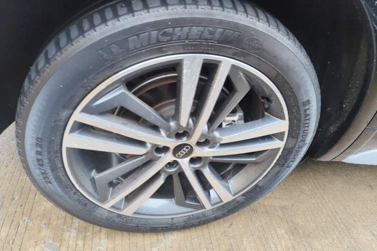 Used Audi Q5L 2022 40T Luxury Dynamic Model